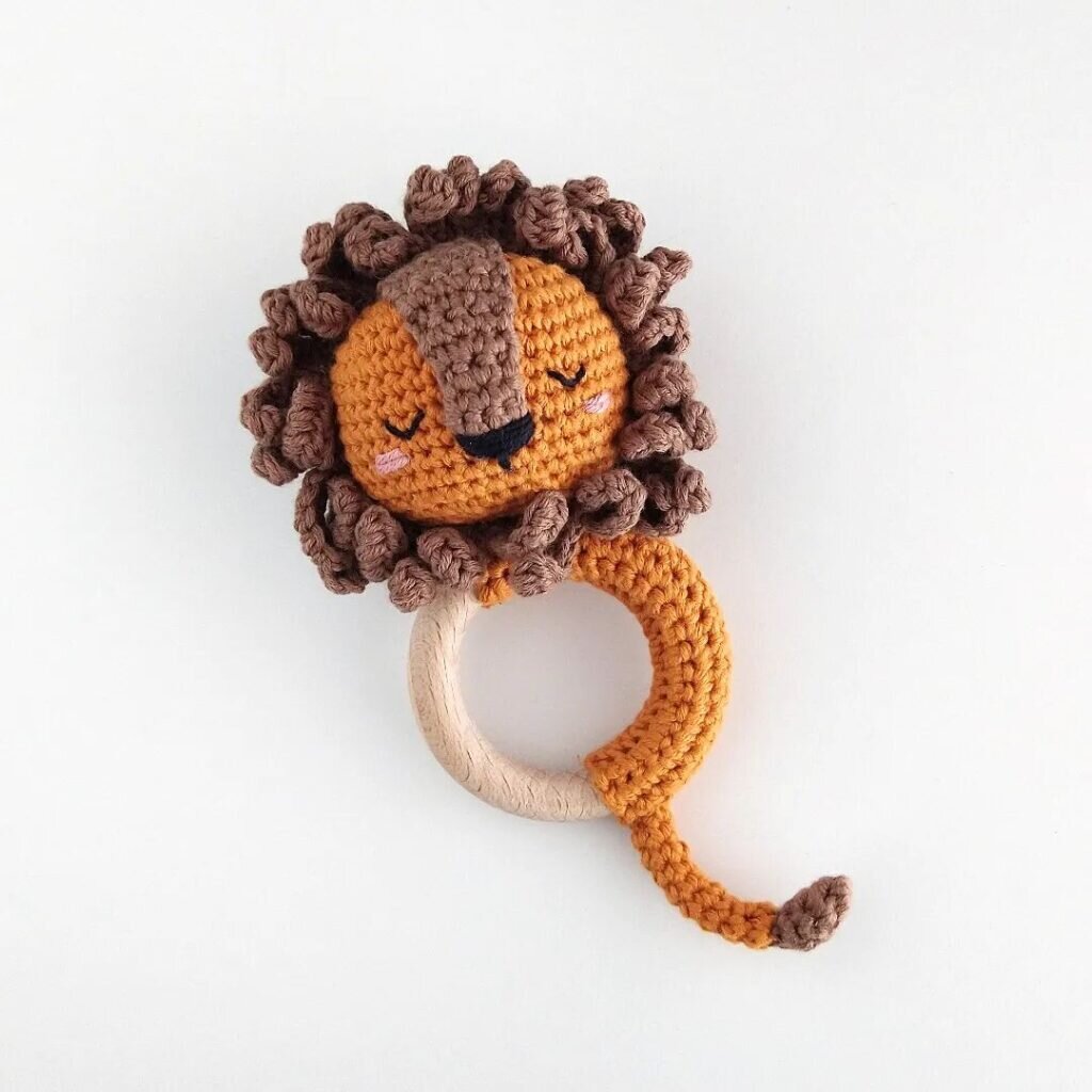 Amigurumi Rattle Lion Free Pattern 4