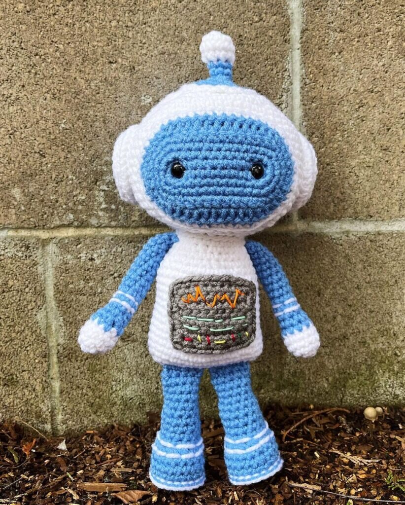 Amigurumi Robot Free Pattern 6