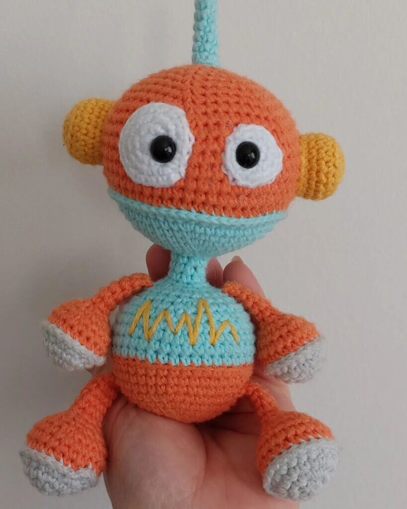 Amigurumi Robot Free Pattern 7