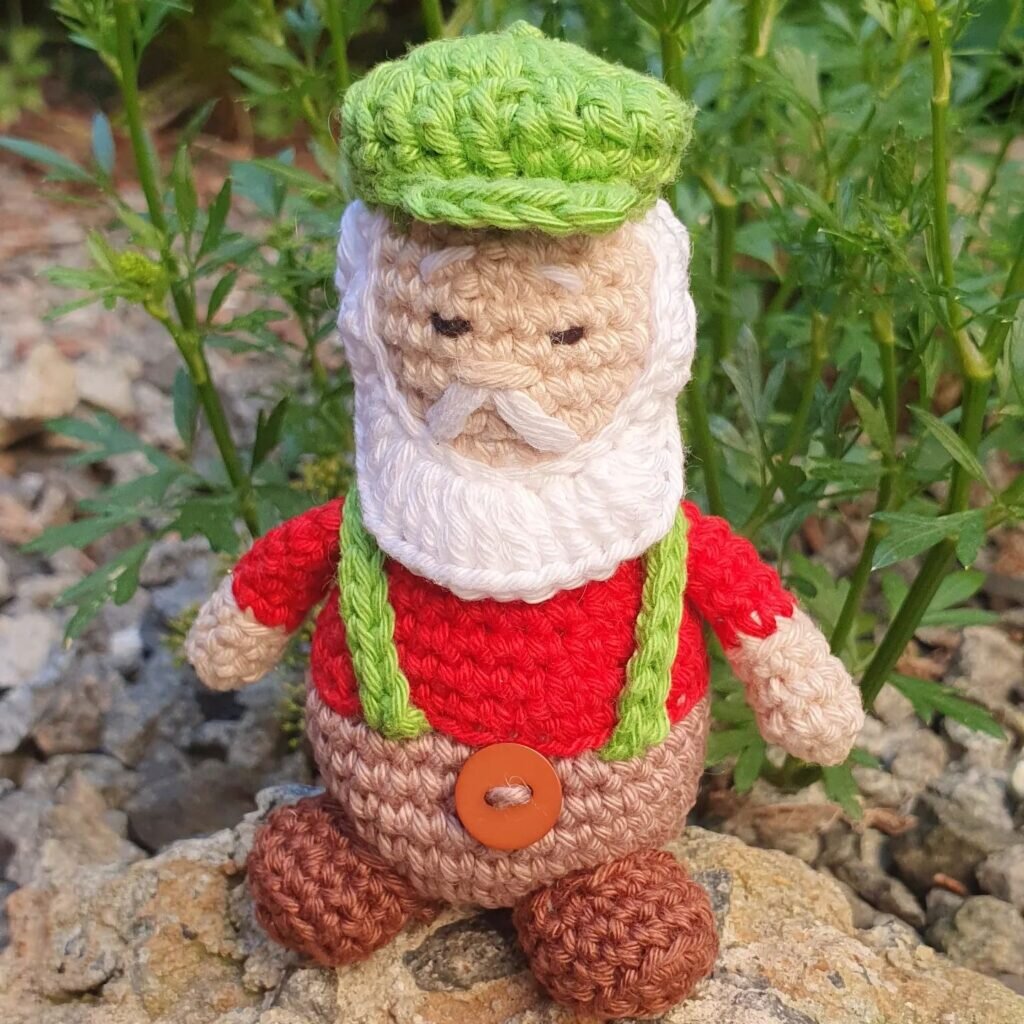 Amigurumi Sant Claus Free Pattern 2