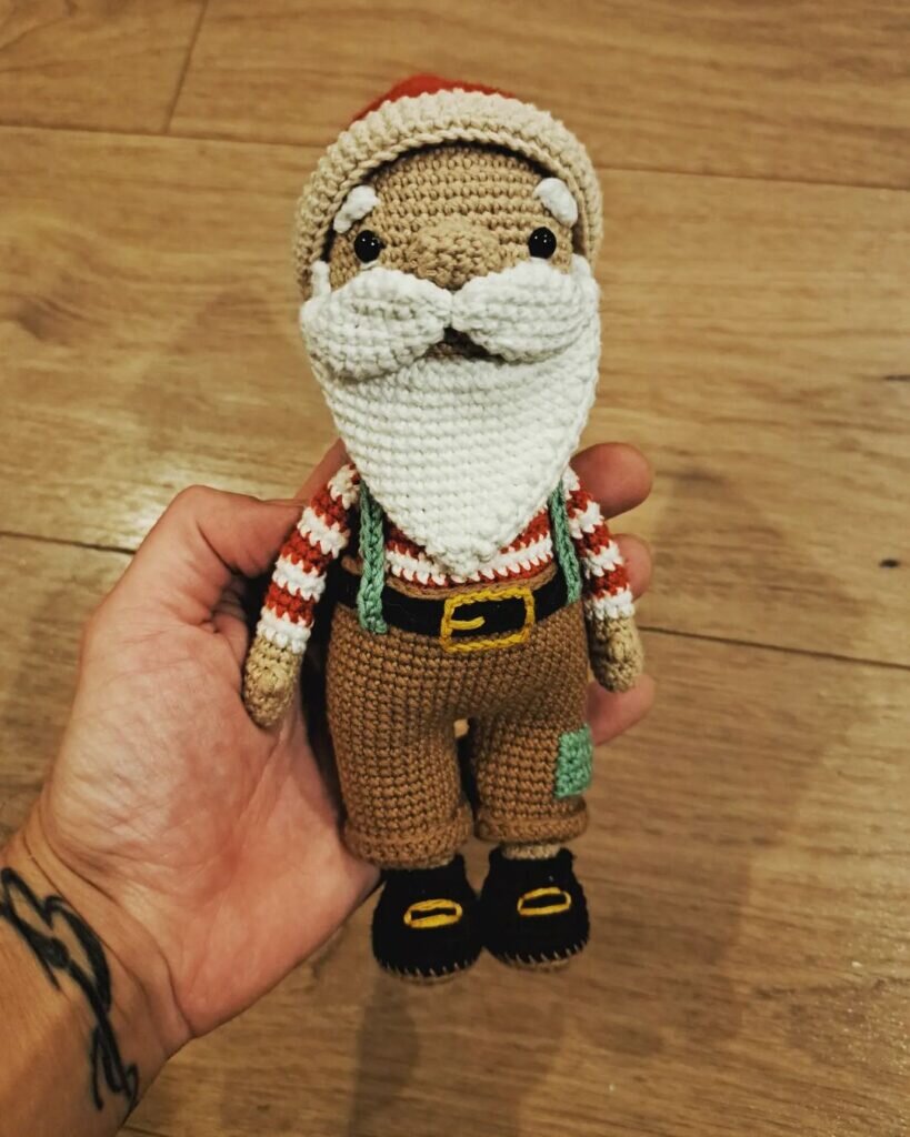 Amigurumi Sant Claus Free Pattern 3