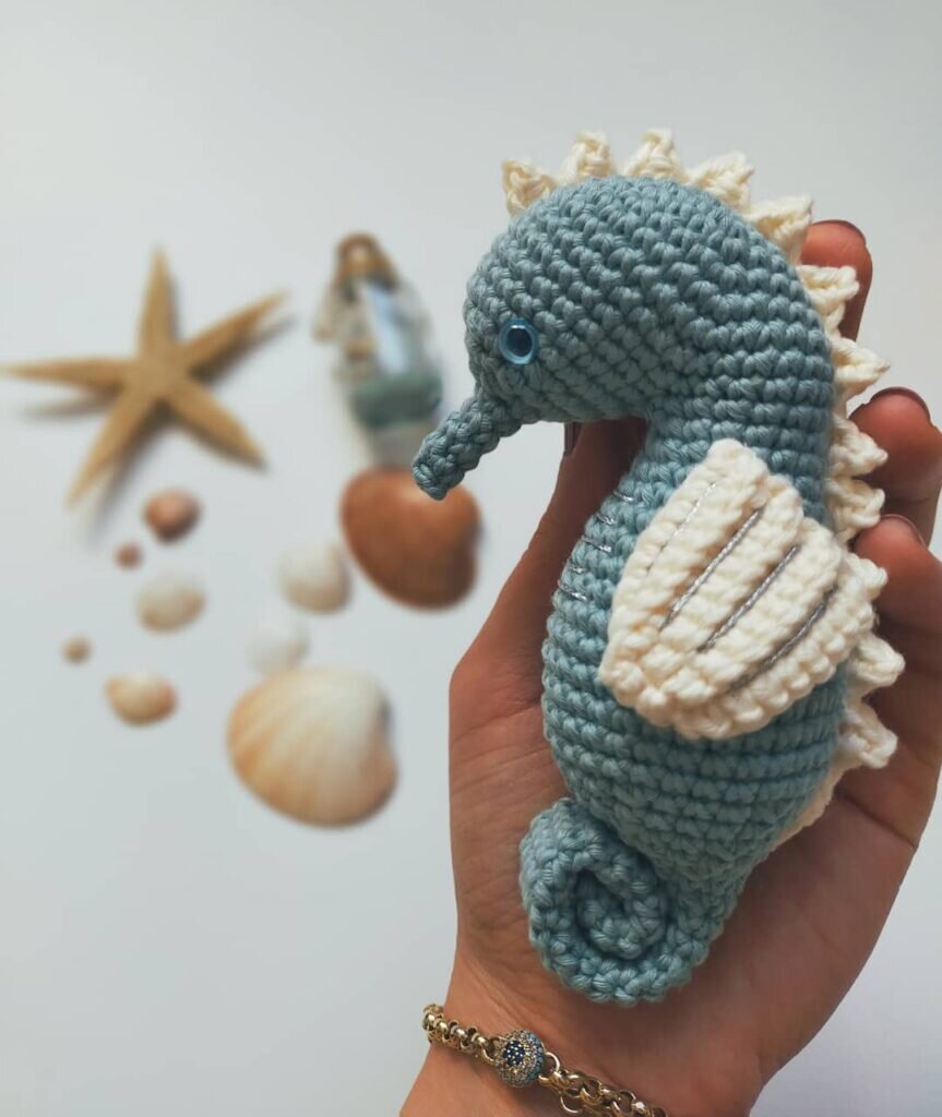 Amigurumi Sea Horse Free Pattern 7