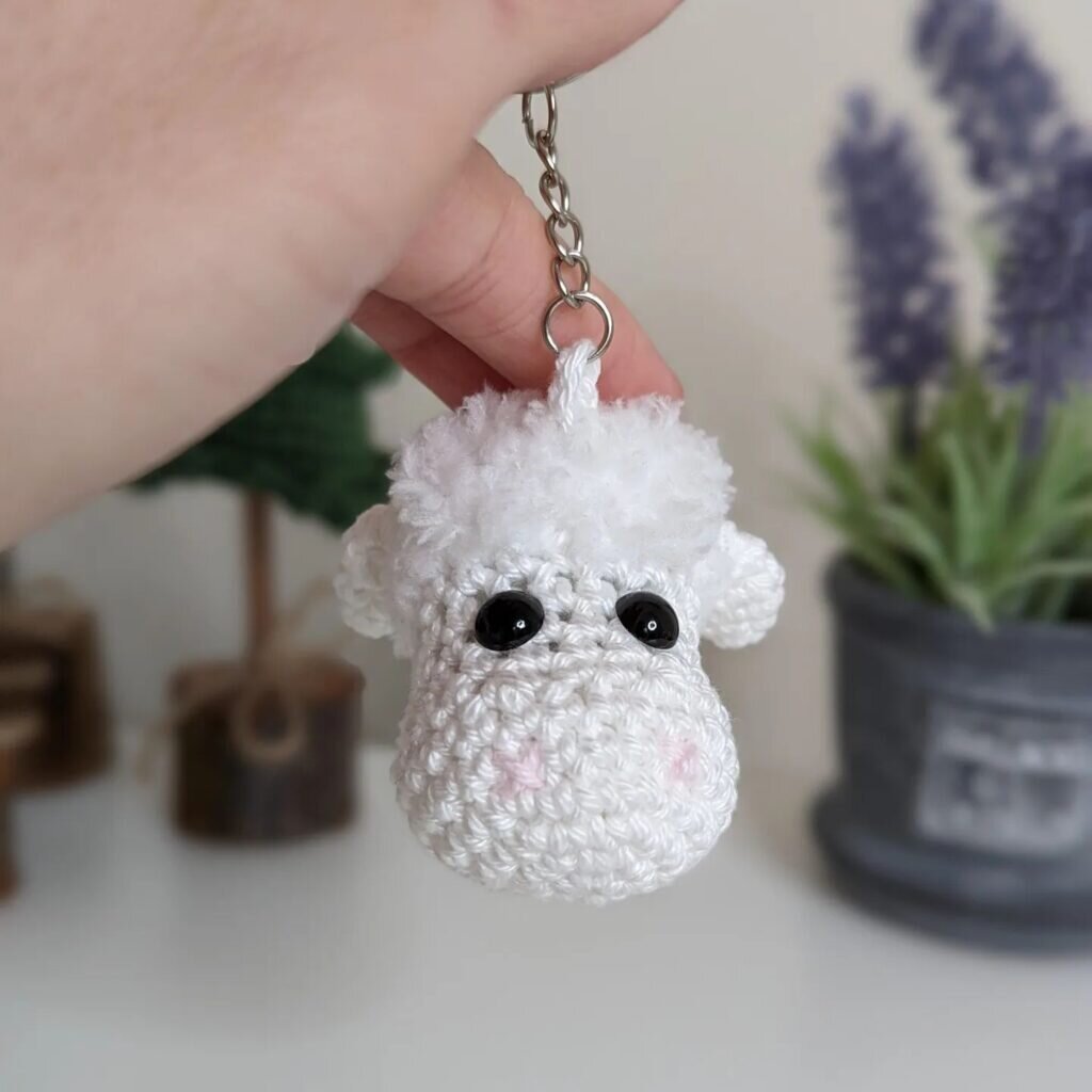 Amigurumi Sheep Keychain Free Pattern 3