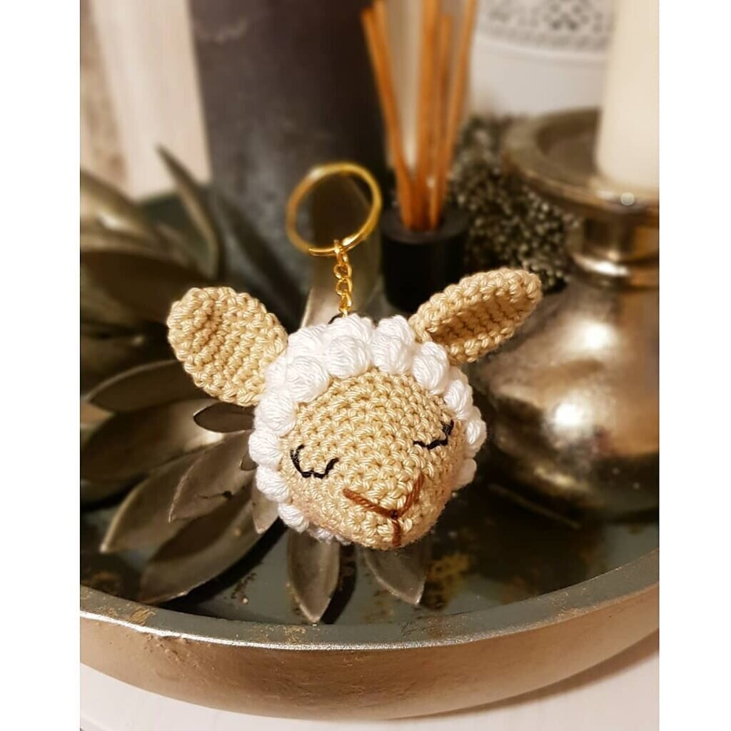 Amigurumi Sheep Keychain Free Pattern 4