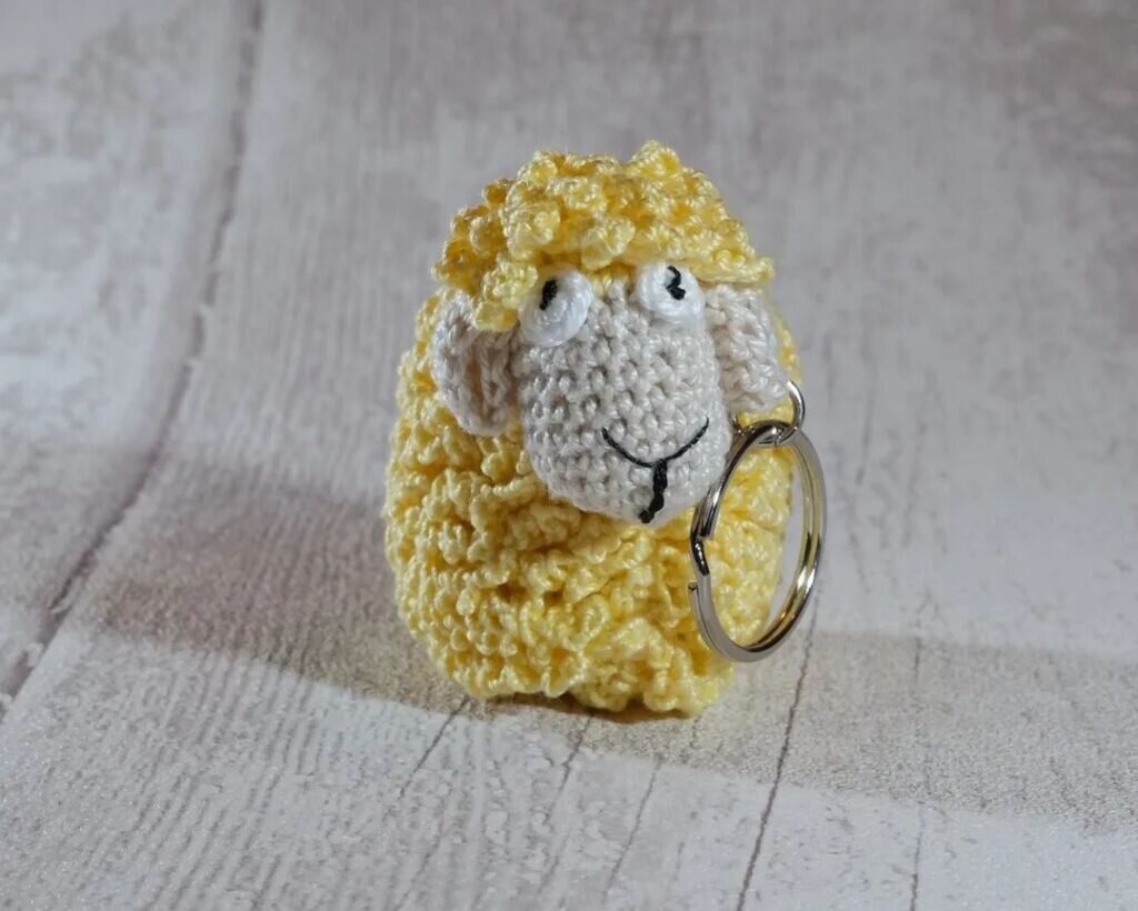 Amigurumi Sheep Keychain Free Pattern 7