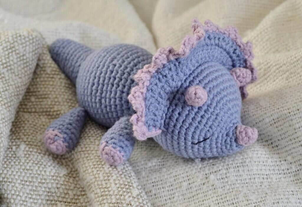 Amigurumi Slepping Dinosaur Free Pattern 3