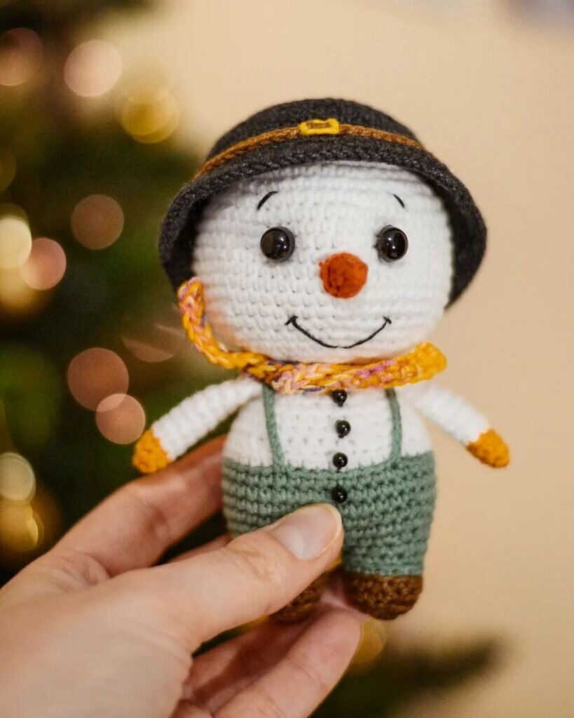 Amigurumi Snowman Free Pattern 1