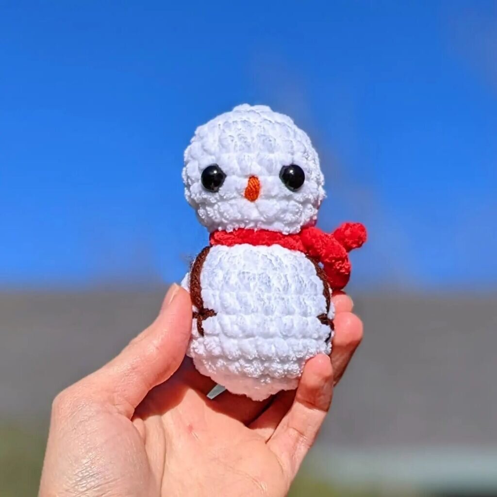 Amigurumi Snowman Free Pattern 7