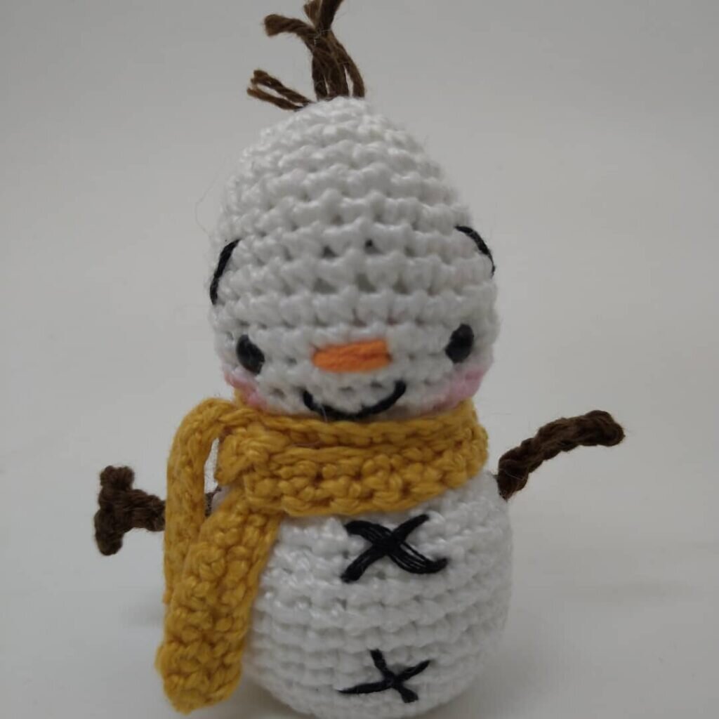 Amigurumi Snowman Free Pattern 4