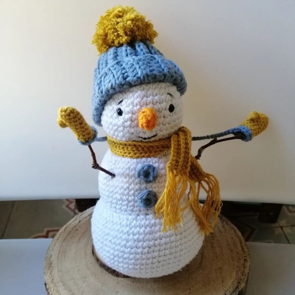 Amigurumi Snowman Free Pattern 1