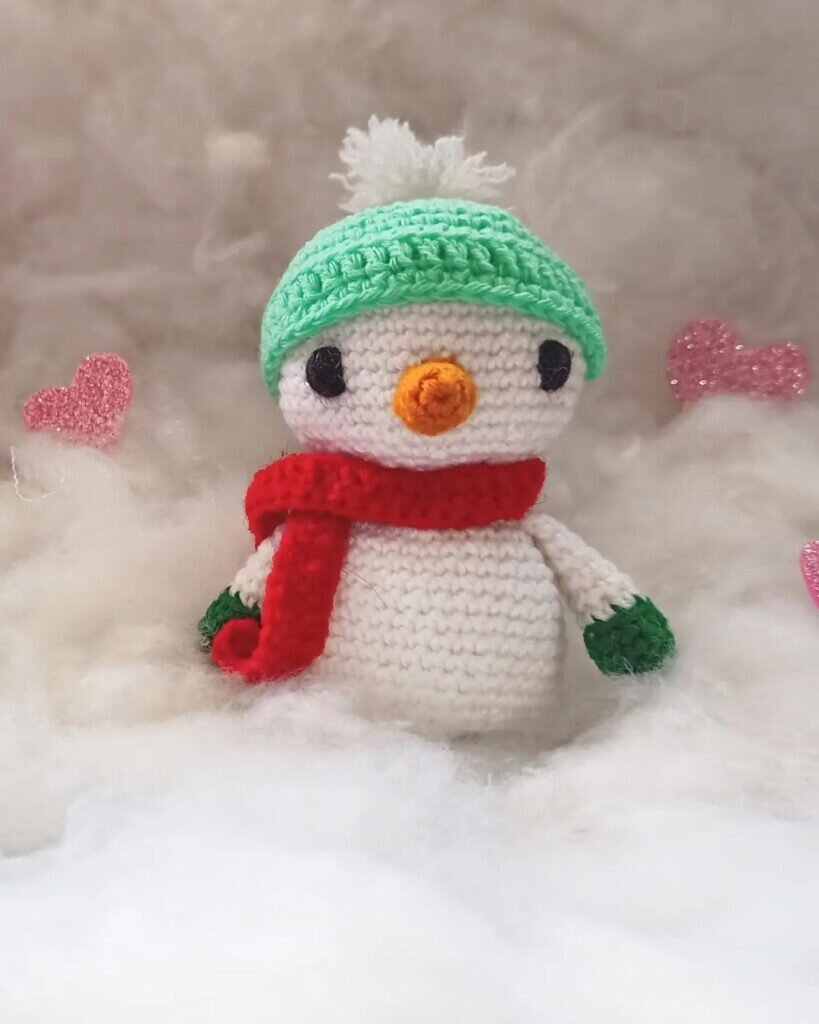 Amigurumi Snowman Free Pattern 6