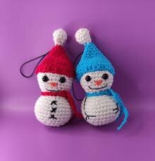 Amigurumi Snowman Keychain Free Pattern 2