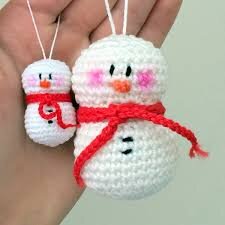 Amigurumi Snowman Keychain Free Pattern 3