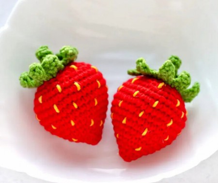 Amigurumi Strawberry Free Pattern