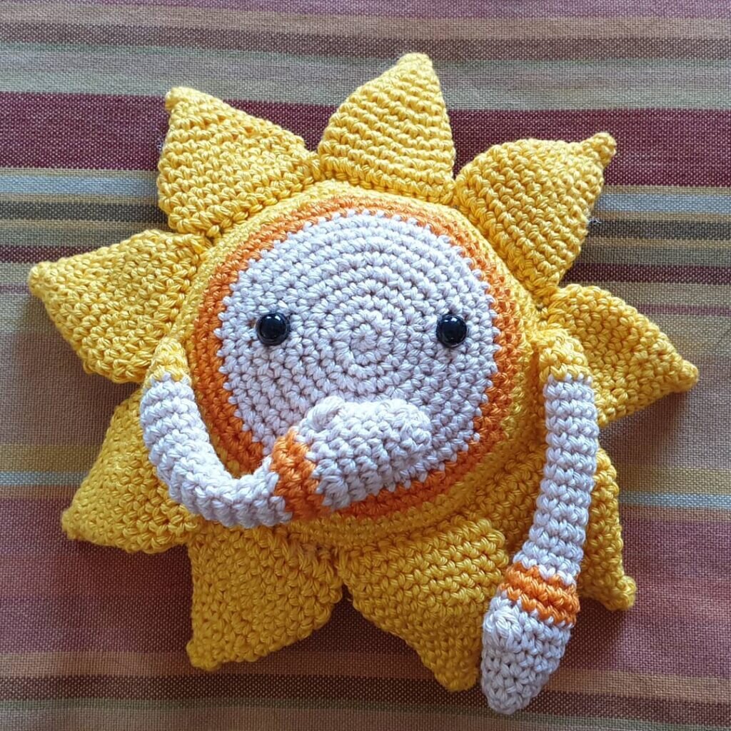 Amigurumi Sun Crochet Free Pattern 4