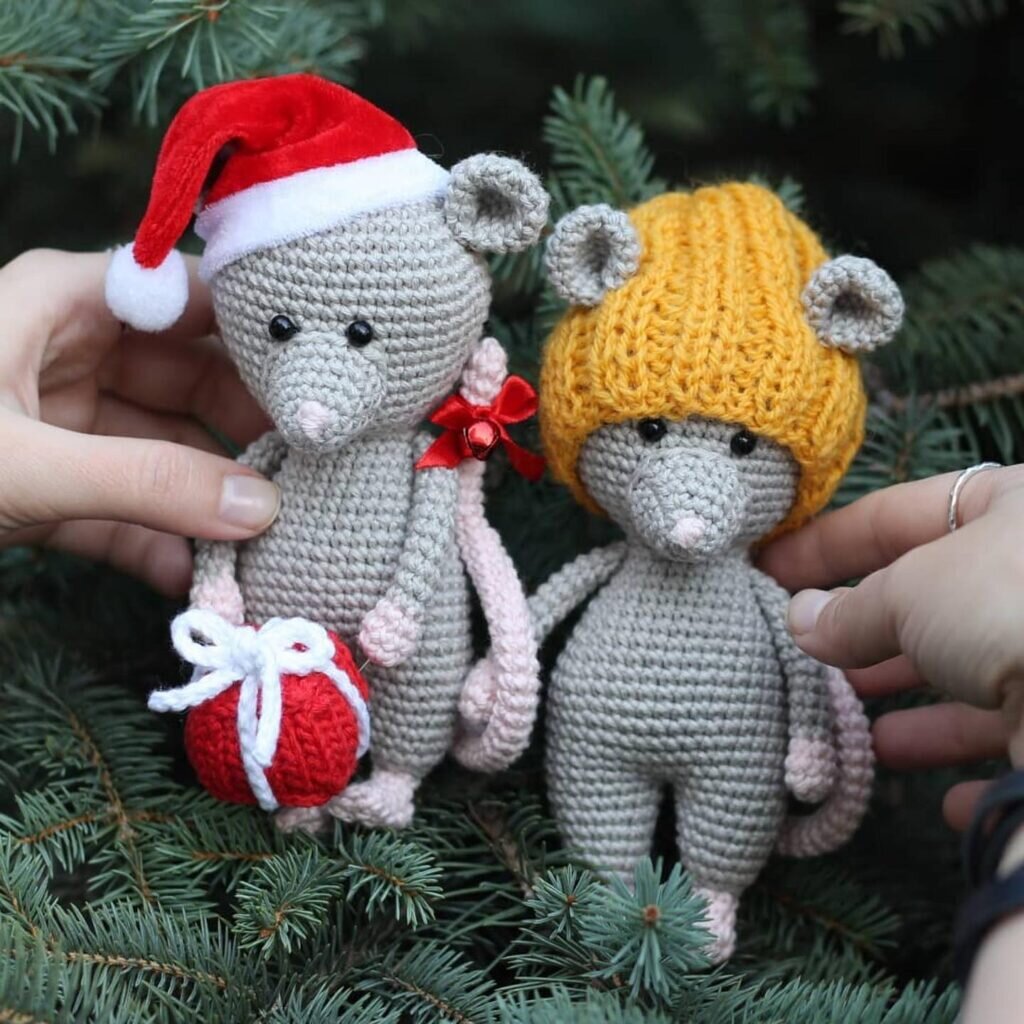 Baby Mouse Amigurumi Free Pattern 1