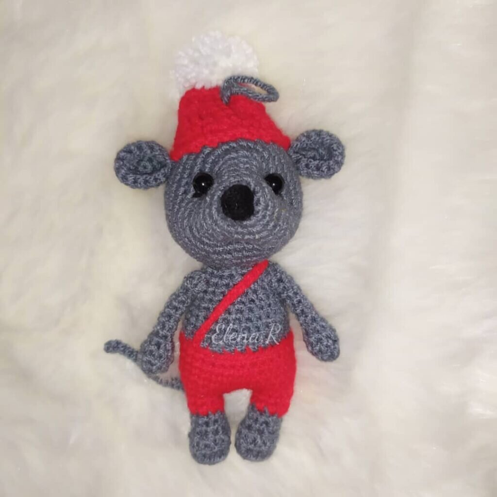 Baby Mouse Amigurumi Free Pattern 4