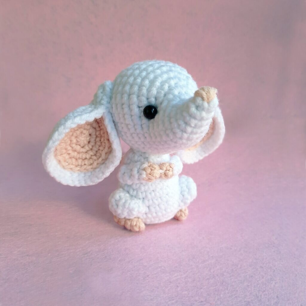 Baby Mouse Amigurumi Free Pattern 9