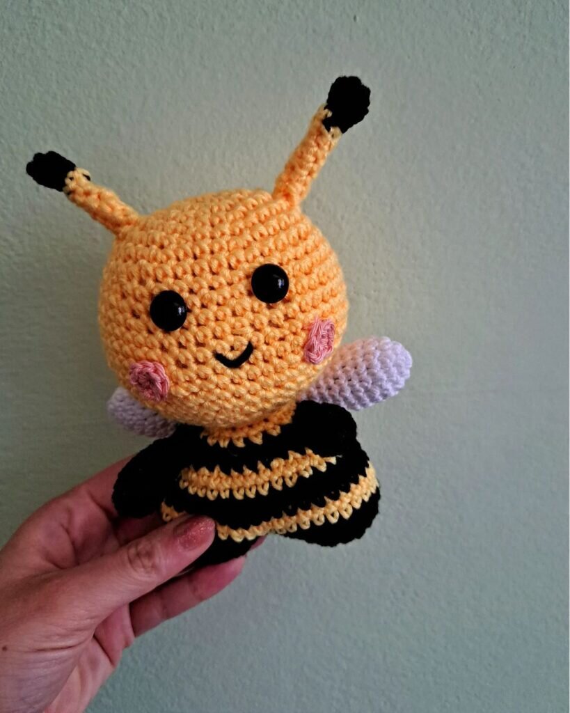 Bee Amigurumi Free Pattern 2