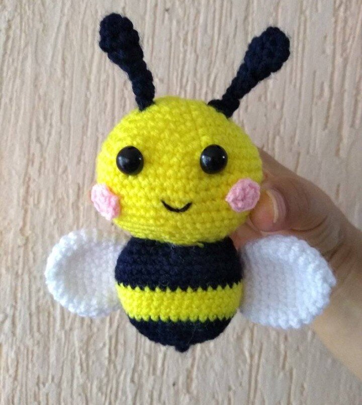 Bee Amigurumi Free Pattern 4