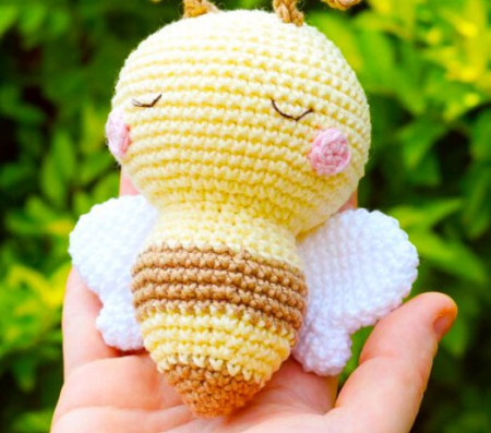 Bee Amigurumi Free Pattern