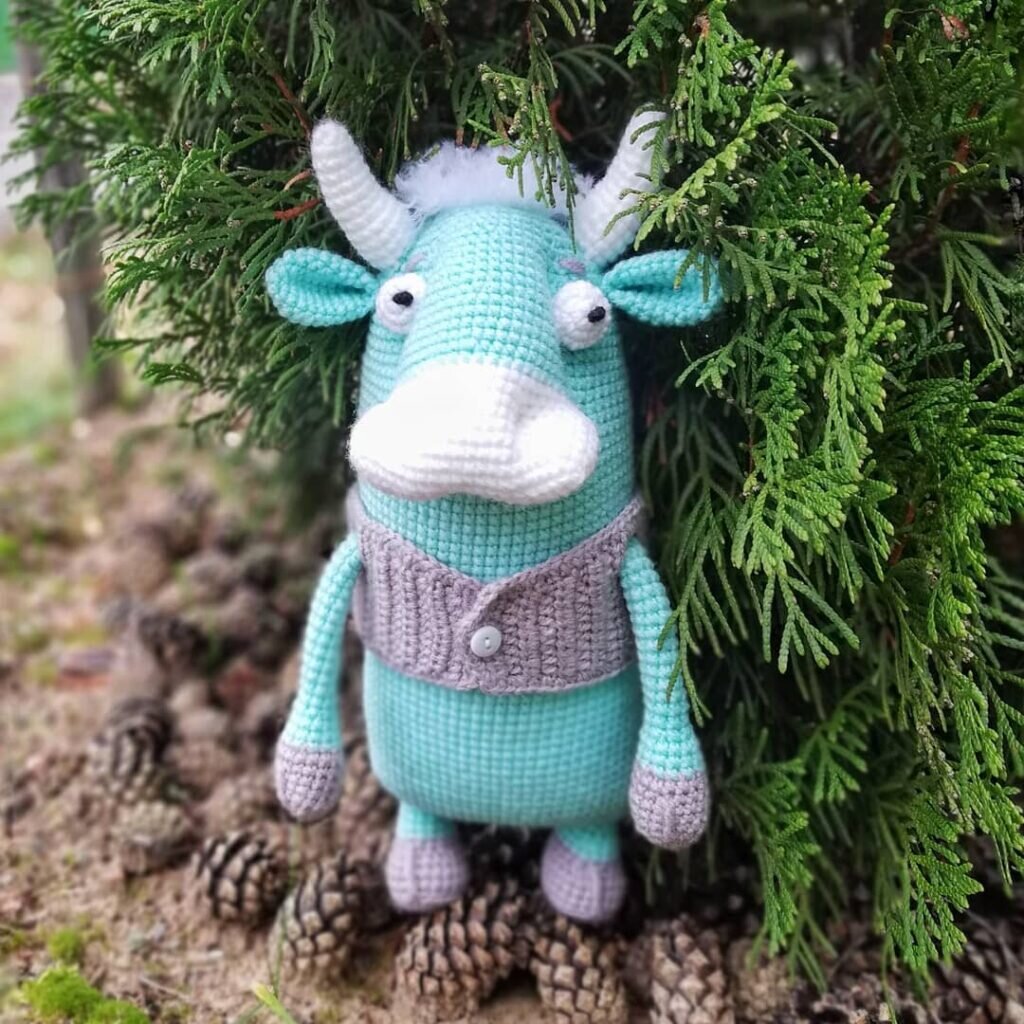 Bull Amigurumi Free Pattern 6