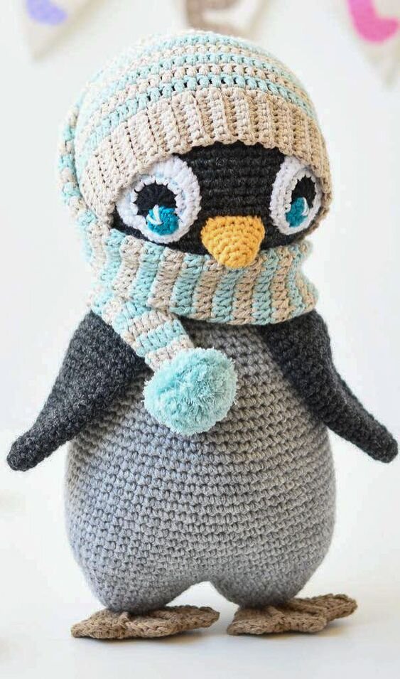 Cartoon Penguin Amigurumi Making 9