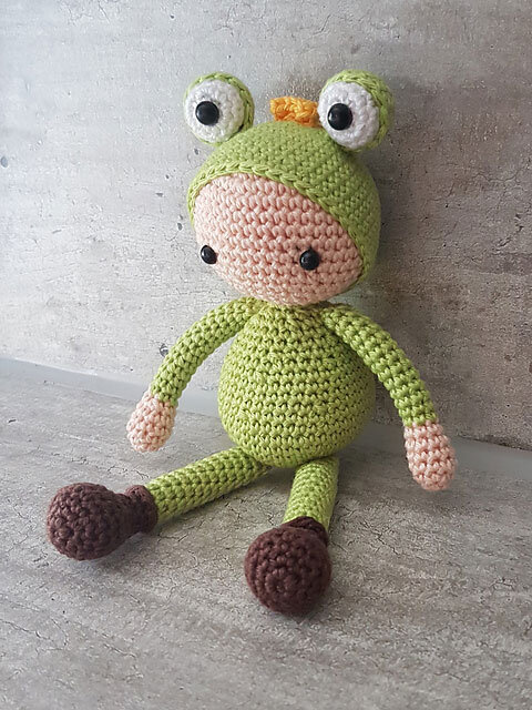 Doll in a Frog Costume Amigurumi 1