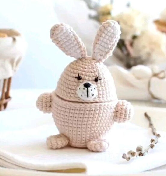 Egg Shaped Amigurumi Rabbit Free Pattern 8