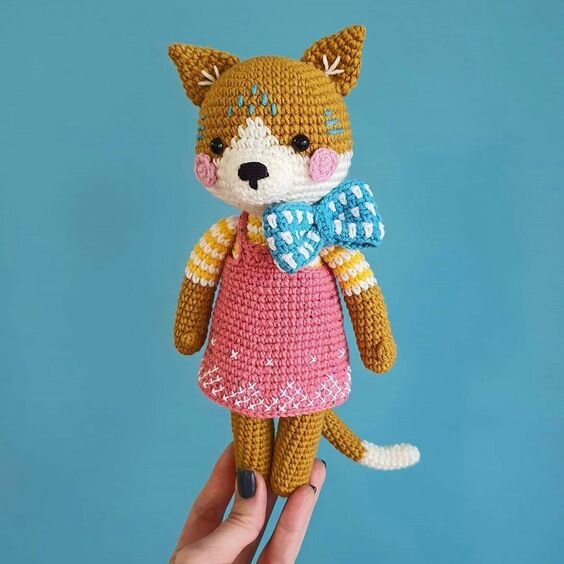 Free Pattern of Fox in Knitting Dress 2