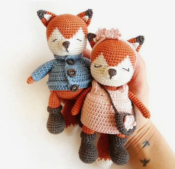 Free Pattern of Fox in Knitting Dress 6