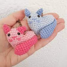 Heart Cat Keychain Amigurumi Free Pattern 2