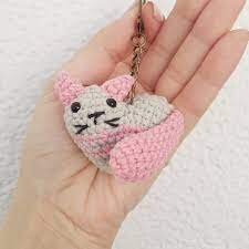 Heart Cat Keychain Amigurumi Free Pattern 4