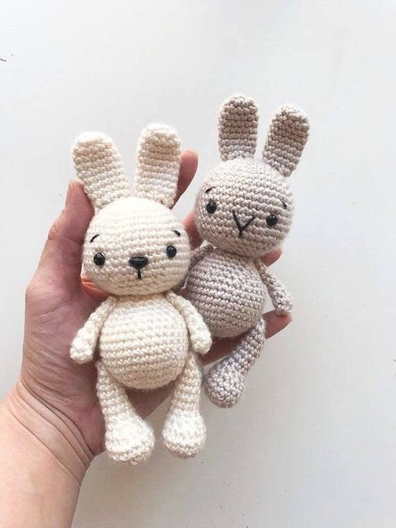 Keychain Bunny Amigurumi Free Pattern 1