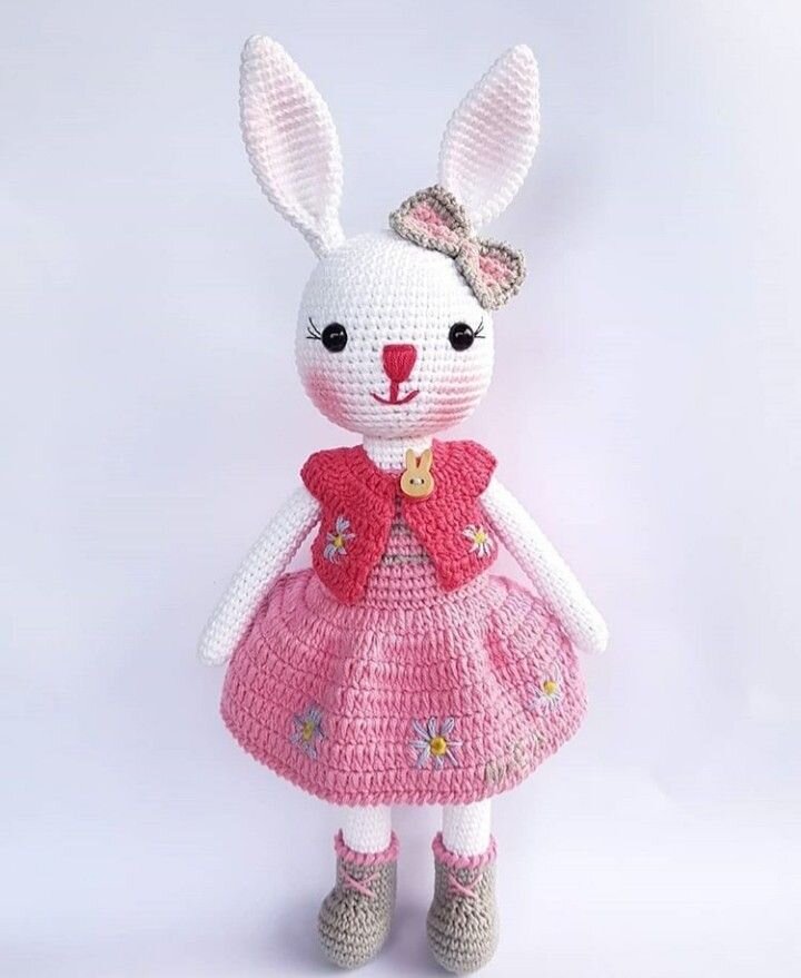 Knitting Amigurumi Bunny Latta in Dress Pattern 8