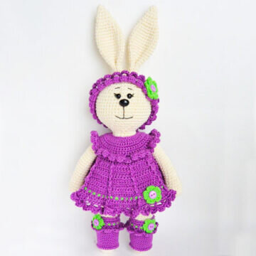 Knitting Amigurumi Bunny Latta in Dress Pattern