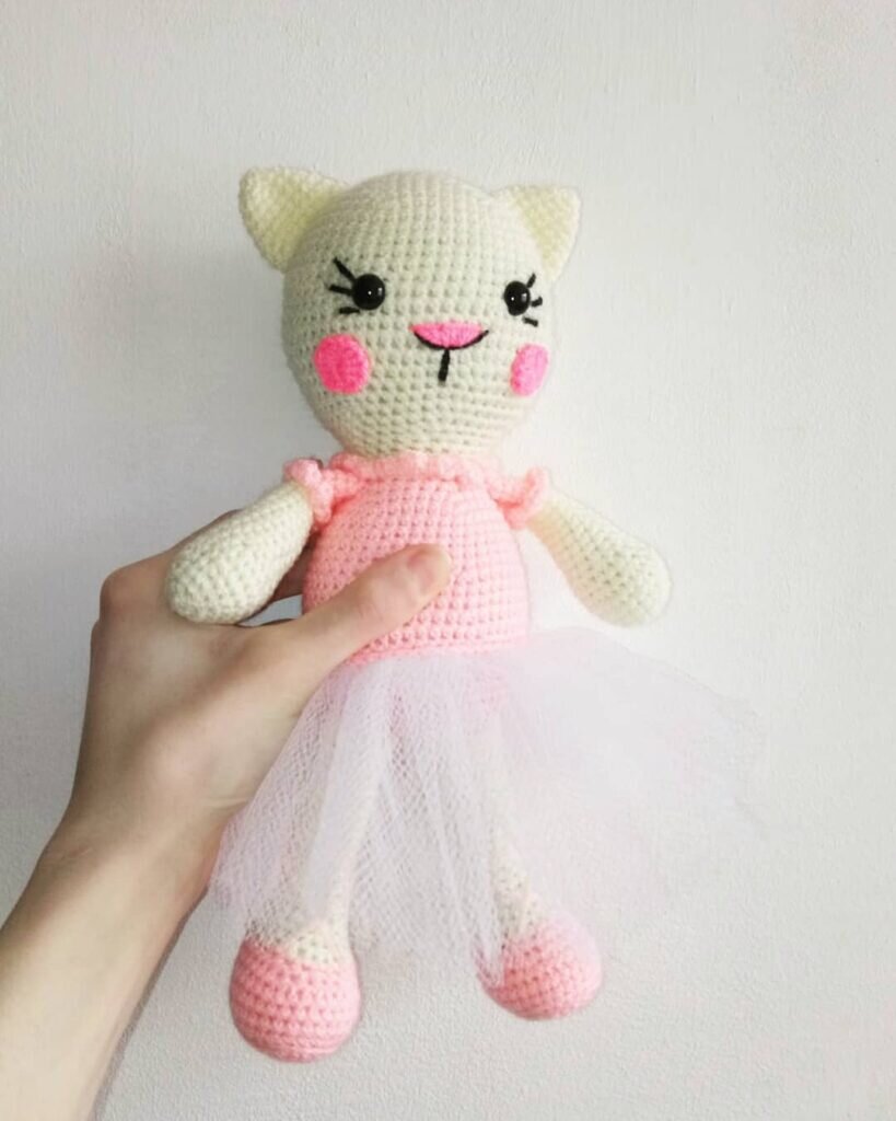 Knitting Amigurumi Cat Ballerina Free Pattern 2