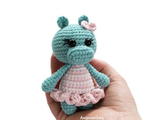 Knitting Amigurumi Keychain Hippo Free Pattern 6