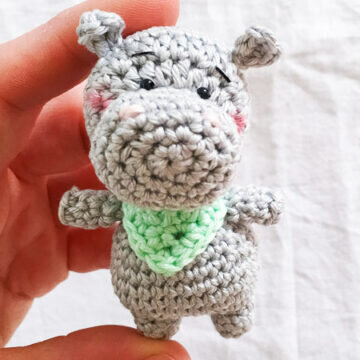 Knitting Amigurumi Keychain Hippo Free Pattern