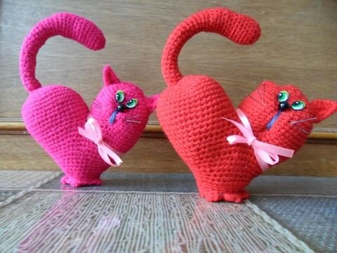 Knitting Cat Valentine’s Day Free Crochet Pattern 10