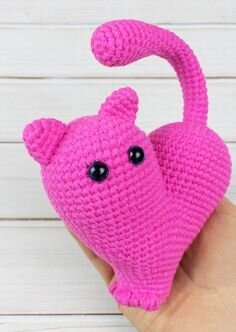 Knitting Cat Valentine’s Day Free Crochet Pattern 6