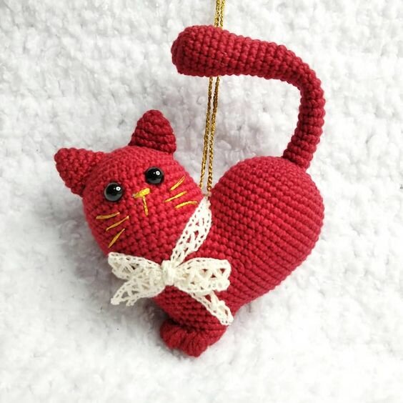 Knitting Cat Valentine’s Day Free Crochet Pattern 7