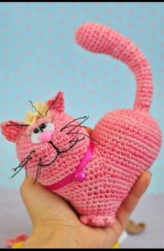 Knitting Cat Valentine’s Day Free Crochet Pattern 9