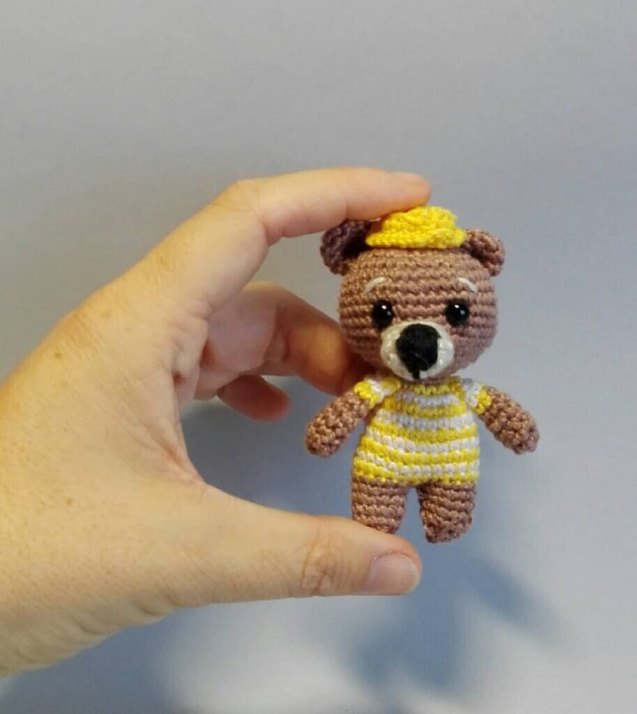 Knitting Mini Toy Bears Amigurumi Pattern 6