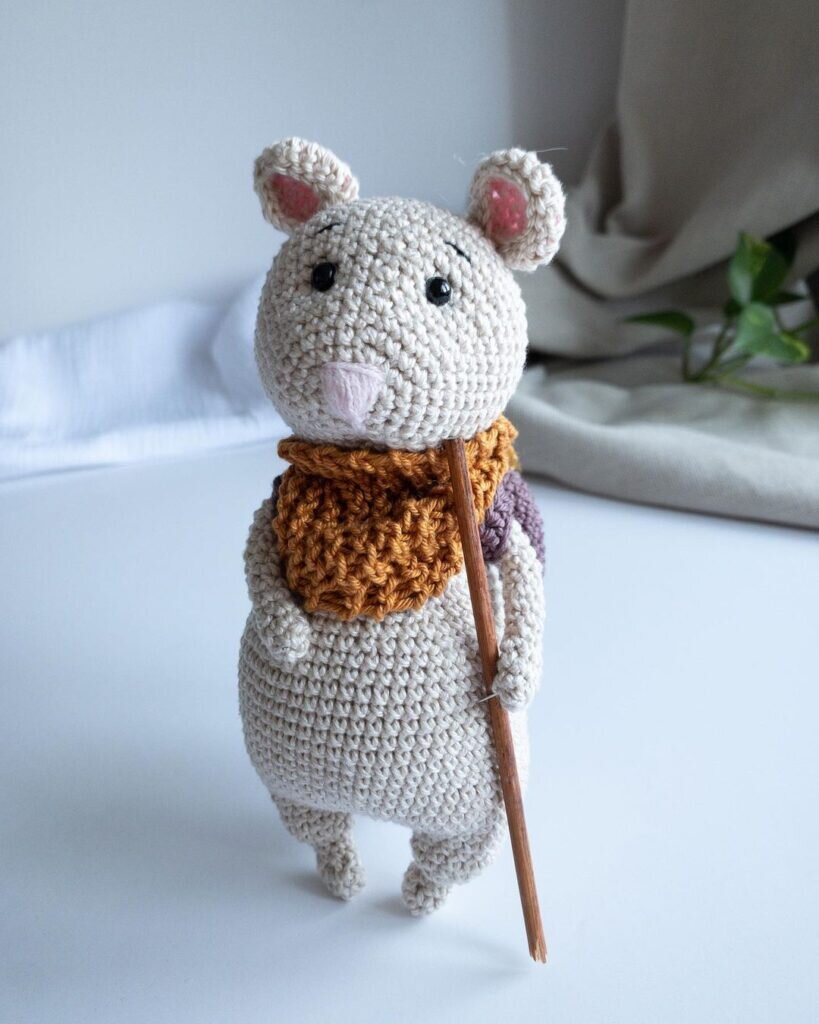 Knitting Mouse Amigurumi Free Pattern 4