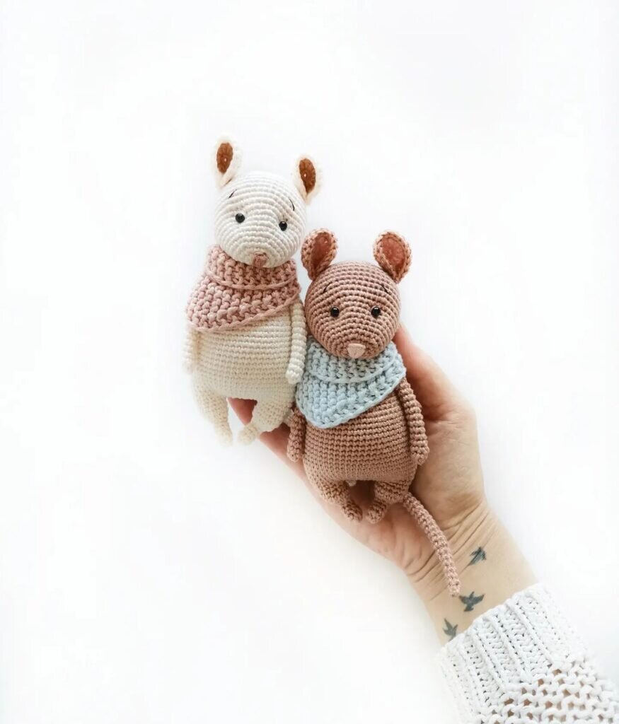 Knitting Mouse Amigurumi Free Pattern 7