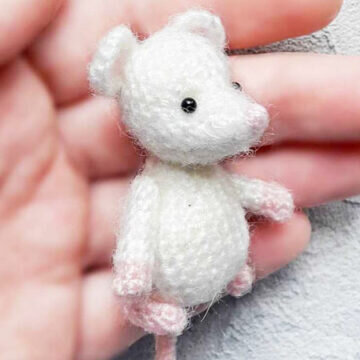 Knitting Mouse Amigurumi Free Pattern