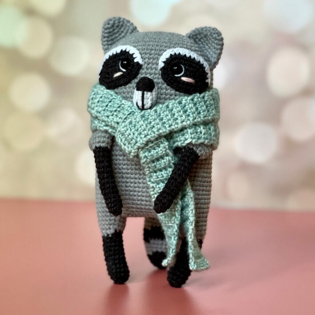 Knitting Raccoon Amigurumi Free Pattern 11