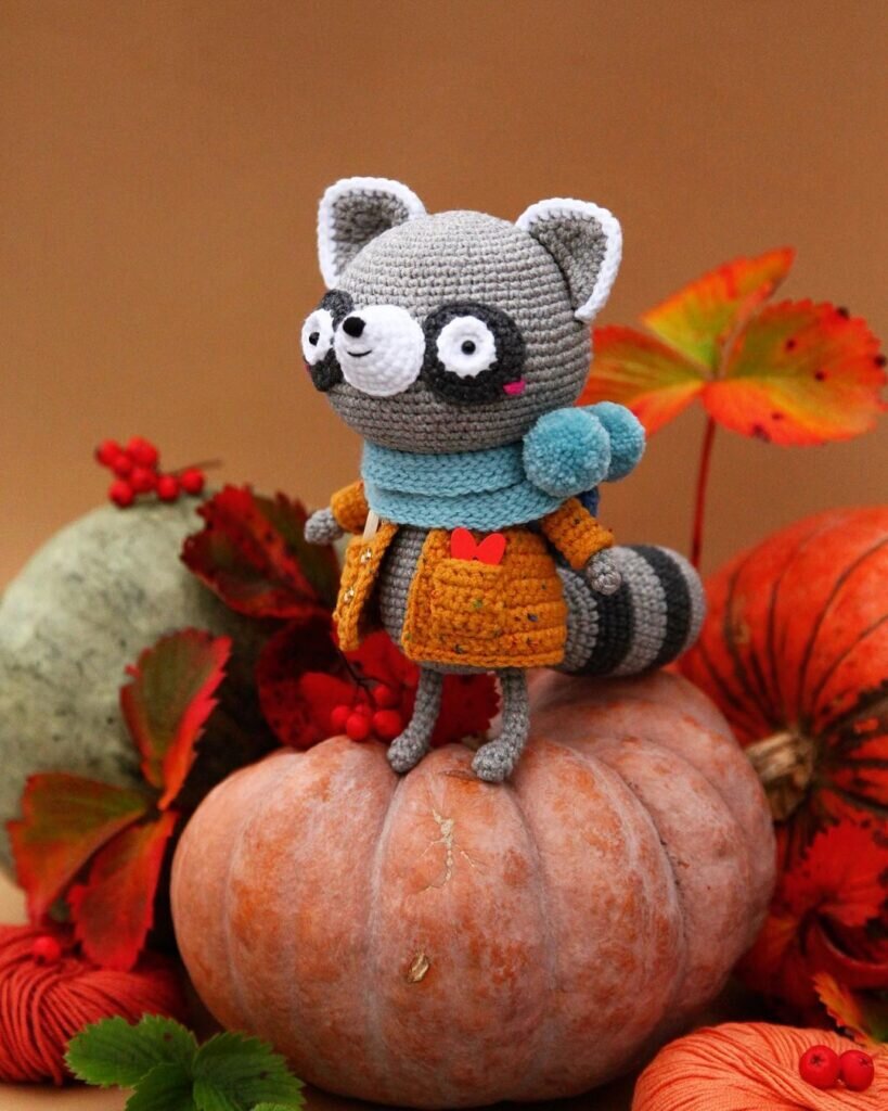 Knitting Raccoon Amigurumi Free Pattern 13