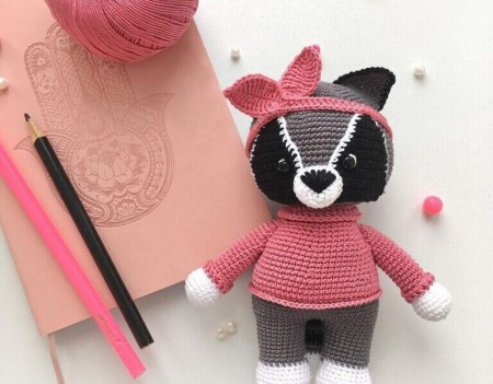 Knitting Raccoon Amigurumi Free Pattern